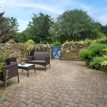 1 Bed In Liskeard 89250 Holiday home